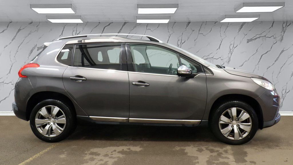 Used Peugeot 2008 2015 for sale - 77806509: Photo 8