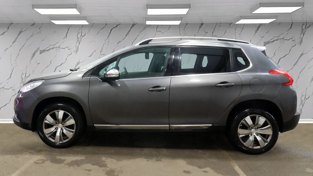 Used Peugeot 2008 2015 for sale - 77806509: Photo 9