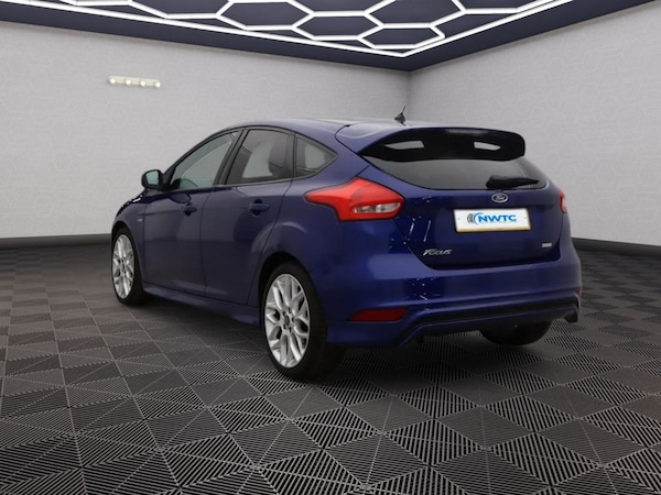 Used Ford Focus 2018 for sale - 76304190: Photo 4