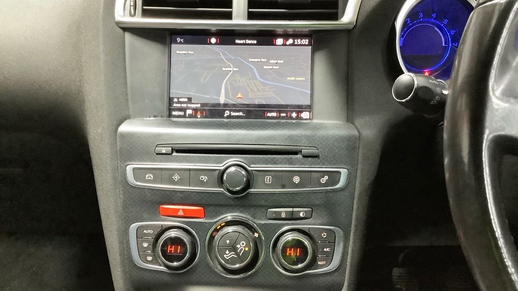 Used DS Automobiles DS 4 Crossback 2018 for sale - 77328350: Photo 10