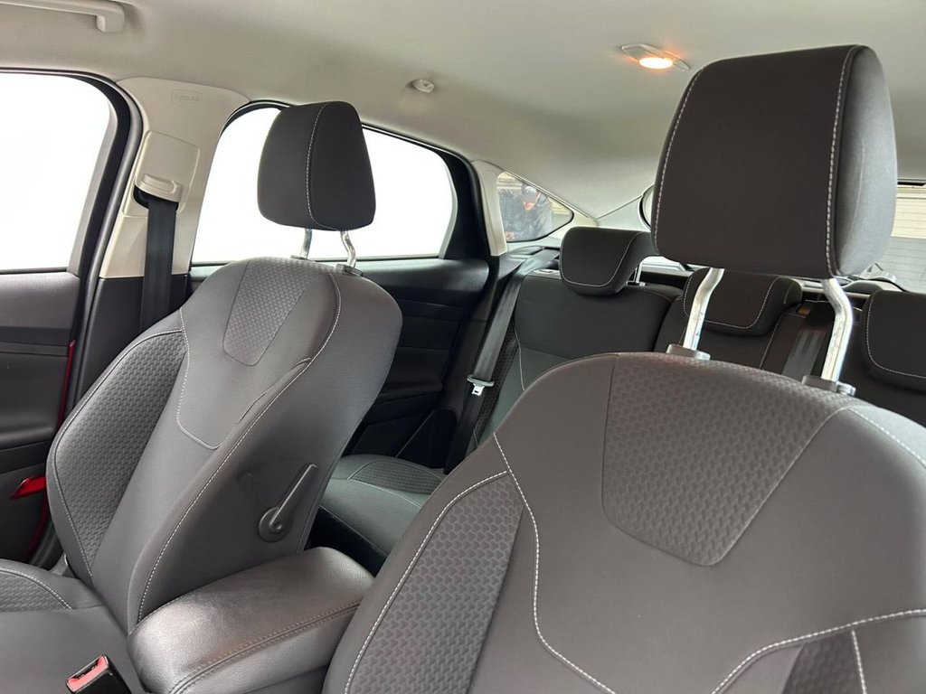 Used Ford Focus 2015 for sale - 76546383: Photo 11