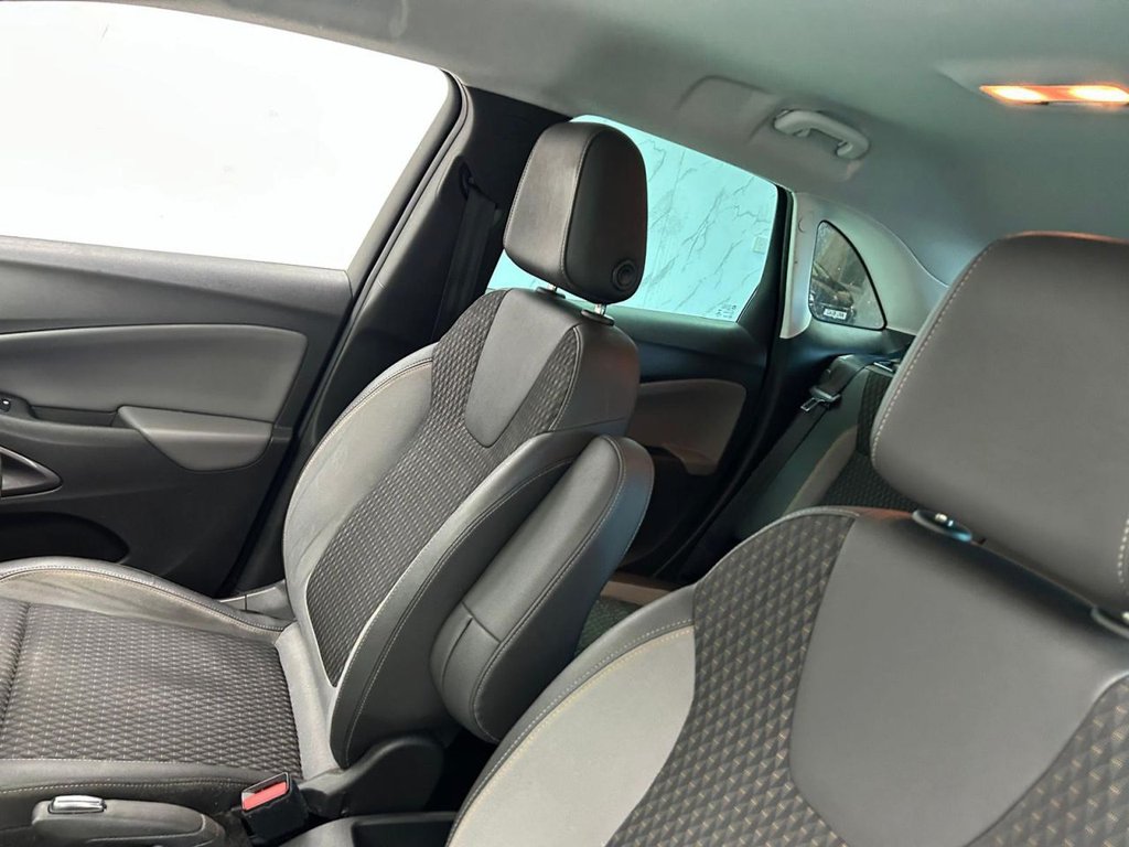 Used Vauxhall Crossland X 2018 for sale - 76821031: Photo 14