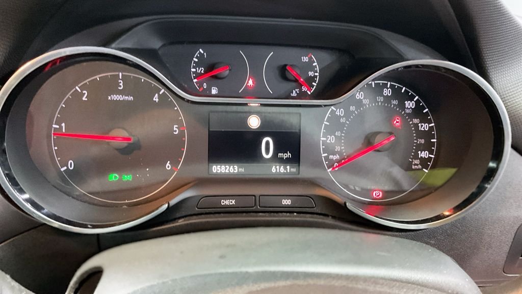 Used Vauxhall Crossland X 2018 for sale - 76821031: Photo 9