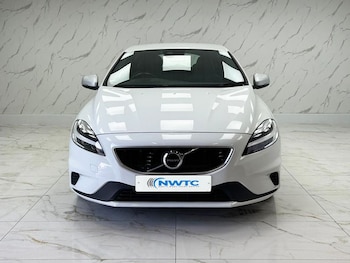 Used Volvo V40 2019 for sale - 79244624: Photo