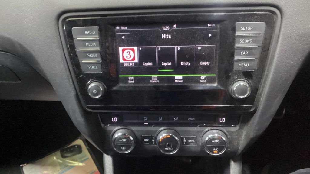 Used Skoda Octavia 2015 for sale - 76105856: Photo 9