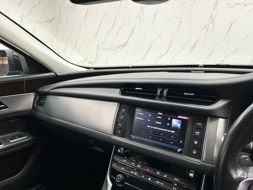 Used Jaguar XF 2018 for sale - 76454700: Photo 14