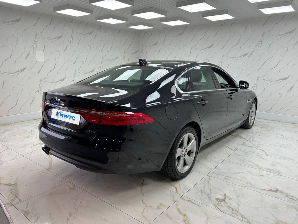 Used Jaguar XF 2018 for sale - 76454700: Photo 9