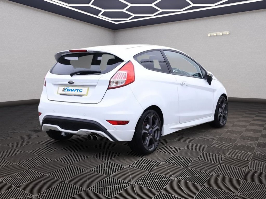 Used Ford Fiesta 2016 for sale - 76132601: Photo 5