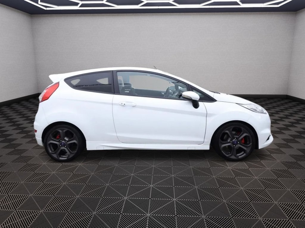 Used Ford Fiesta 2016 for sale - 76132601: Photo 6