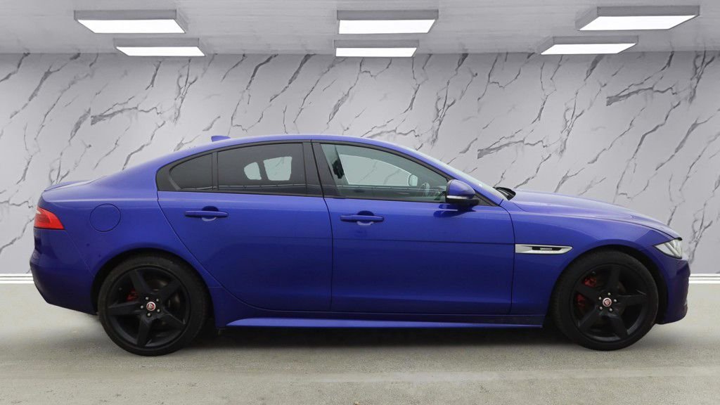 Used Jaguar XE 2018 for sale - 76686590: Photo 6