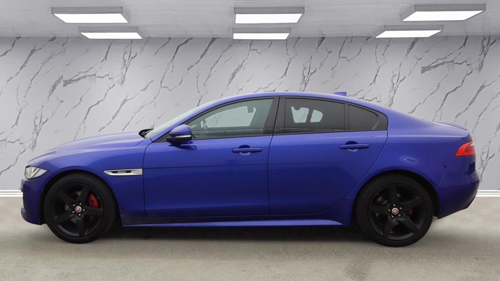 Used Jaguar XE 2018 for sale - 76686590: Photo 7