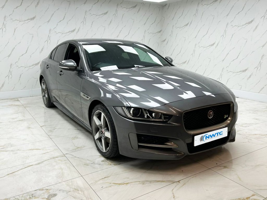Used Jaguar XE 2018 for sale - 76883091: Photo 2