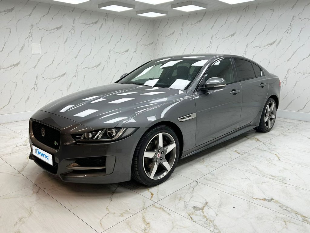 Used Jaguar XE 2018 for sale - 76883091: Photo 5