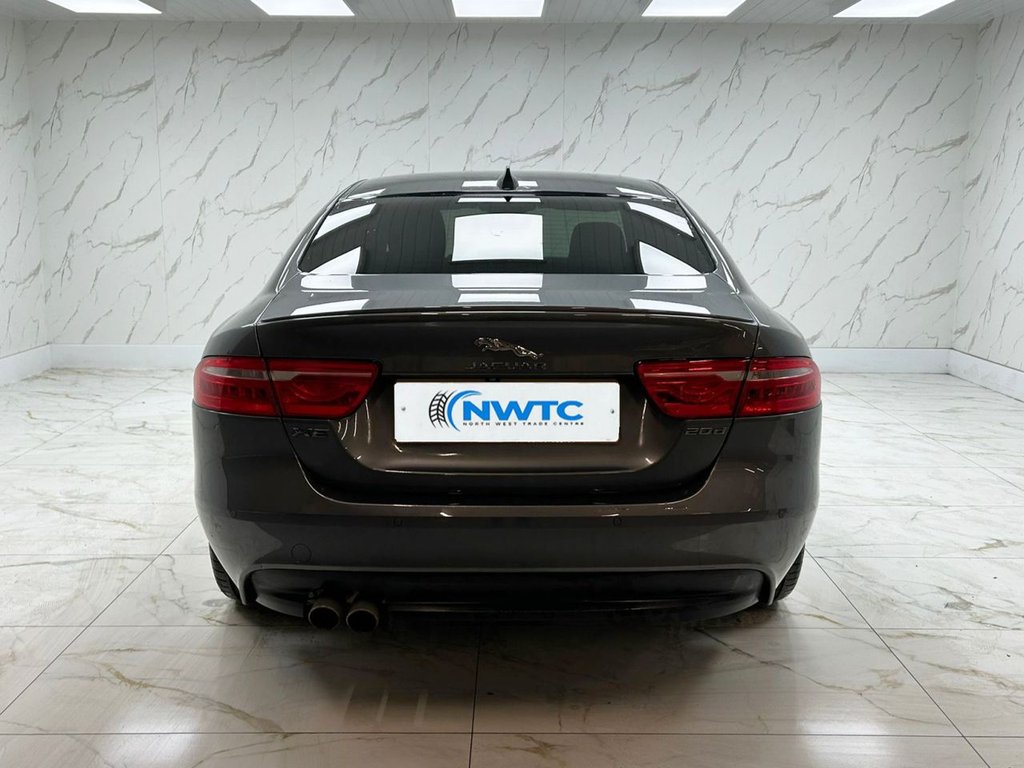 Used Jaguar XE 2018 for sale - 76883091: Photo 8