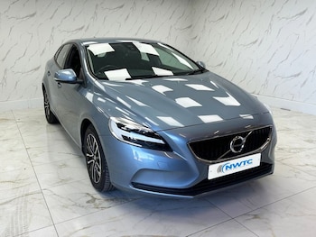 Used Volvo V40 2018 for sale - 78672113: Photo