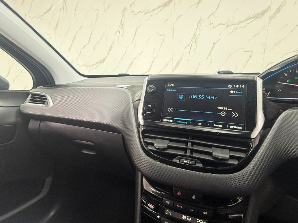 Used Peugeot 2008 2018 for sale - 77328431: Photo 8