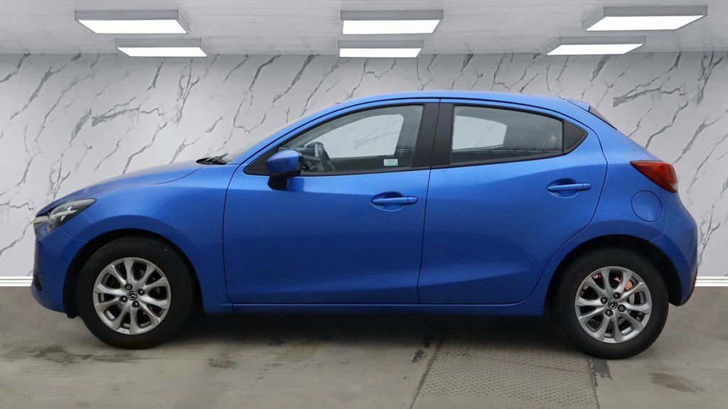 Used Mazda Mazda2 2016 for sale - 77905117: Photo 8