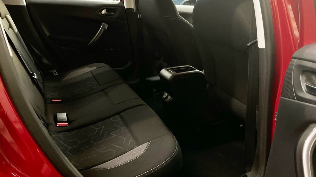 Used Peugeot 2008 2017 for sale - 76792246: Photo 10