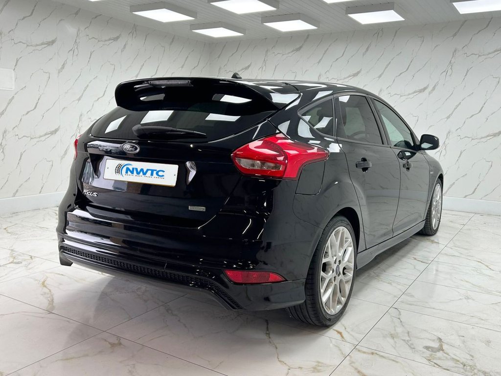 Used Ford Focus 2017 for sale - 76848312: Photo 10