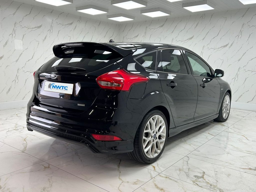 Used Ford Focus 2017 for sale - 76848312: Photo 11