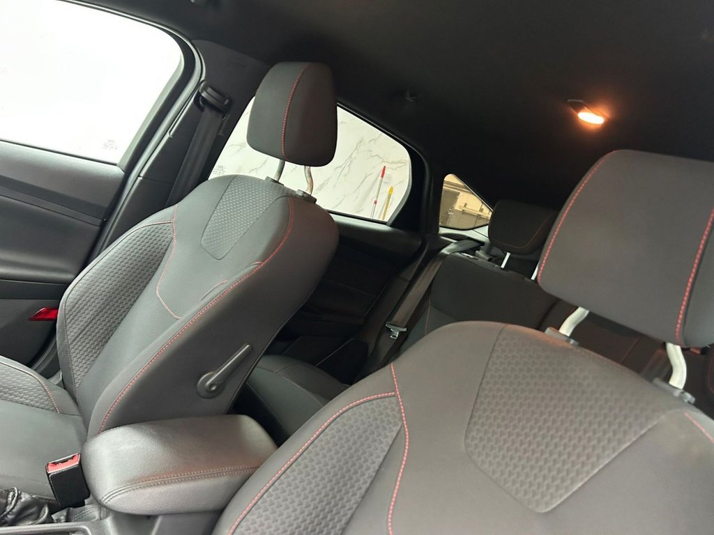 Used Ford Focus 2017 for sale - 76848312: Photo 12