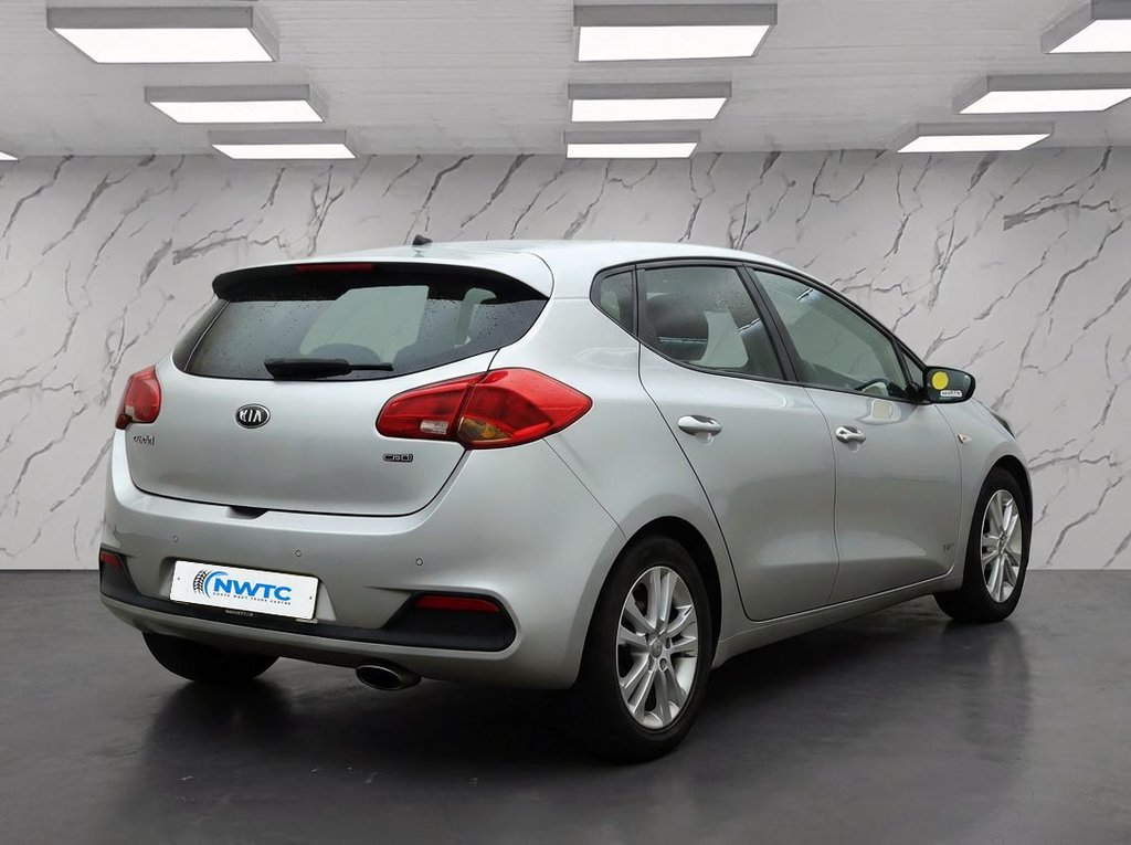 Used Kia Ceed 2015 for sale - 77302656: Photo 6