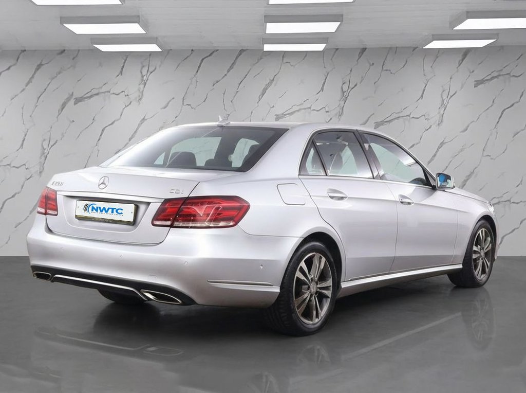 Used Mercedes-Benz E Class 2014 for sale - 77356490: Photo 6