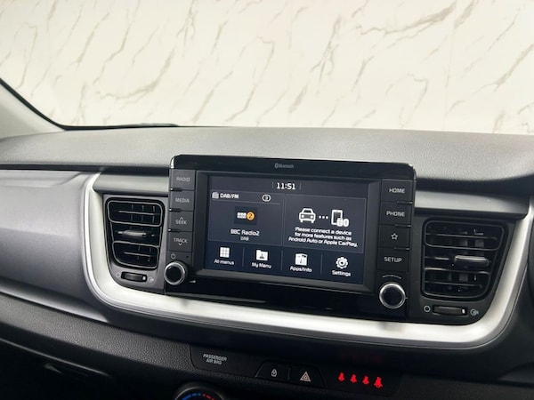 Used Kia Stonic 2018 for sale - 76106212: Photo 15