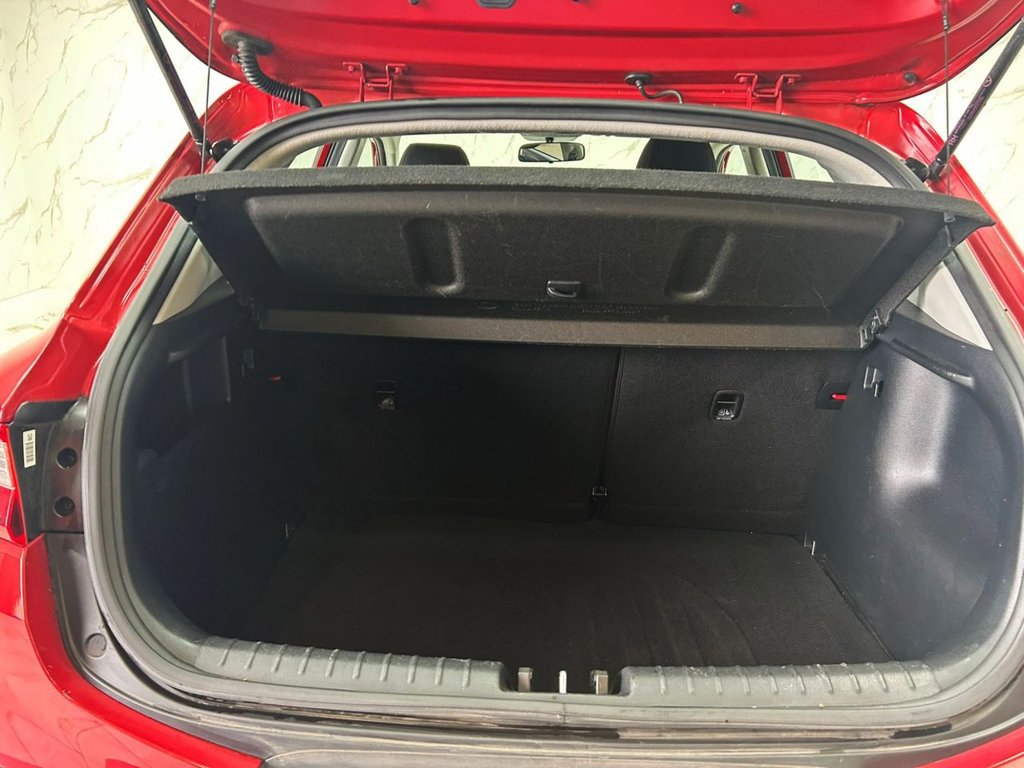 Used Kia Stonic 2018 for sale - 76106212: Photo 19