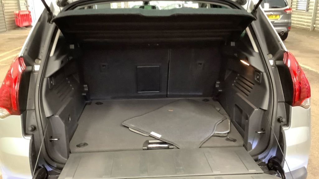 Used Peugeot 3008 2017 for sale - 76655155: Photo 11