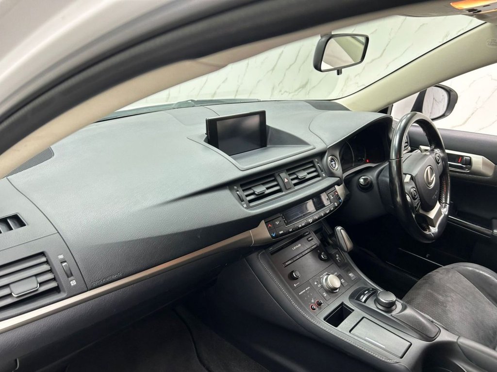 Used Lexus CT 2017 for sale - 76867263: Photo 13