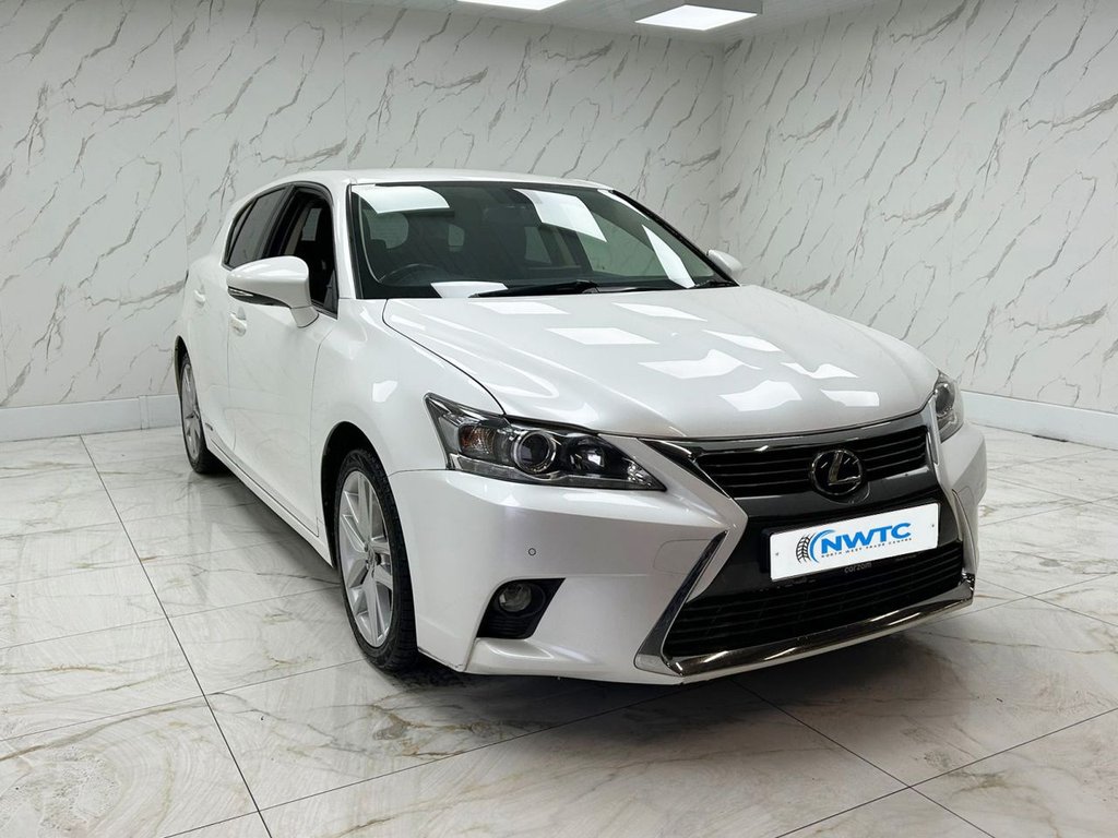 Used Lexus CT 2017 for sale - 76867263: Photo 2