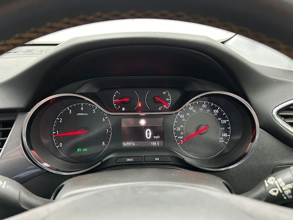 Used Vauxhall Crossland X 2018 for sale - 76106080: Photo 17