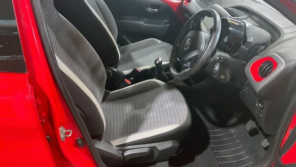 Used Toyota AYGO 2019 for sale - 76173070: Photo 11