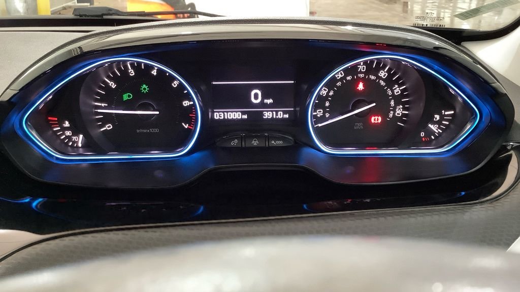 Used Peugeot 2008 2015 for sale - 77422244: Photo 14