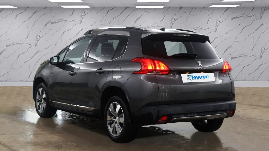 Used Peugeot 2008 2015 for sale - 77422244: Photo 5