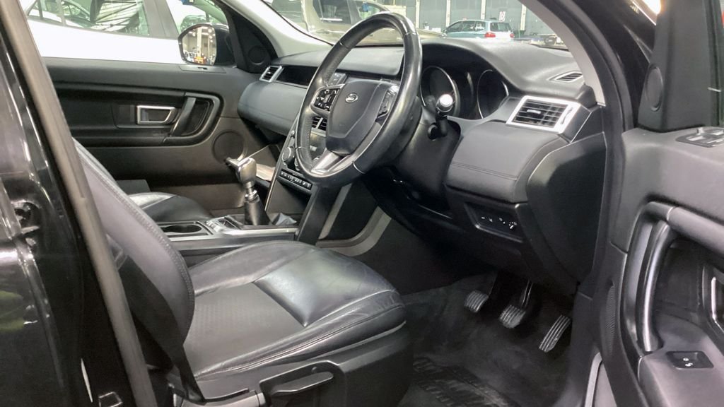 Used Land Rover Discovery Sport 2017 for sale - 76106196: Photo 10