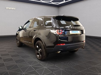Used Land Rover Discovery Sport 2017 for sale - 76106196: Photo 3