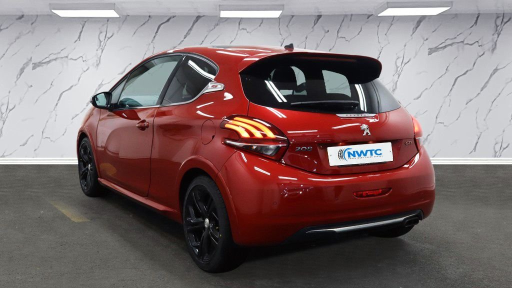 Used Peugeot 208 2016 for sale - 77806490: Photo 6