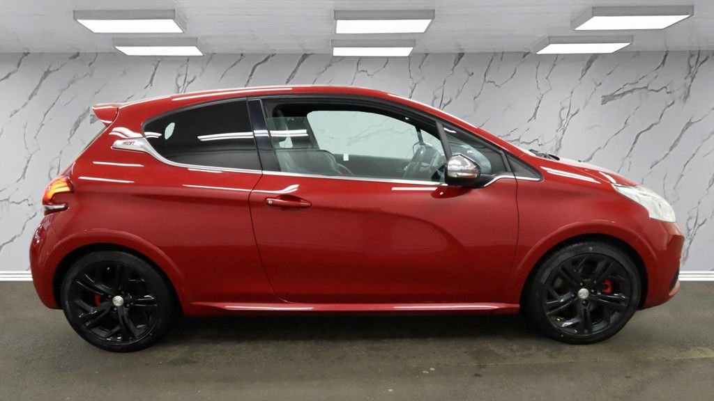 Used Peugeot 208 2016 for sale - 77806490: Photo 8