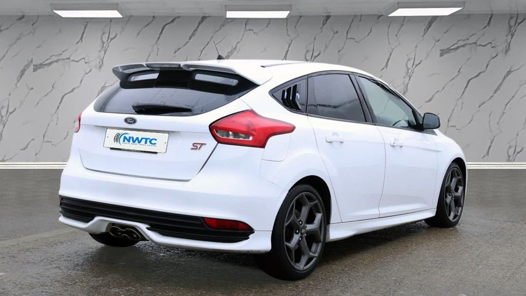 Used Ford Focus 2016 for sale - 76901185: Photo 5