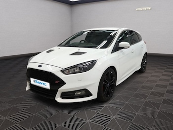 Used Ford Focus 2015 for sale - 76173075: Photo 2