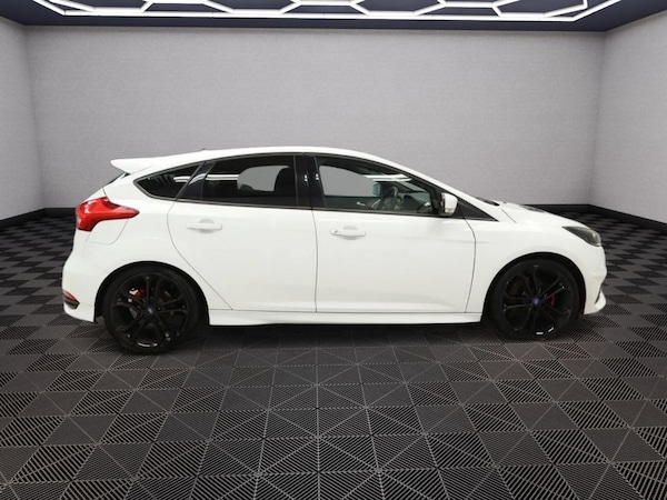 Used Ford Focus 2015 for sale - 76173075: Photo 5