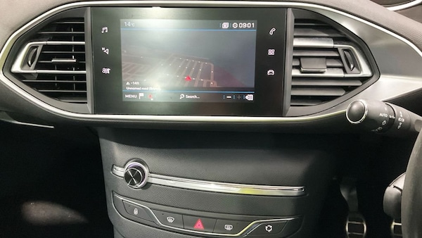 Used Peugeot 308 2019 for sale - 76345750: Photo 8