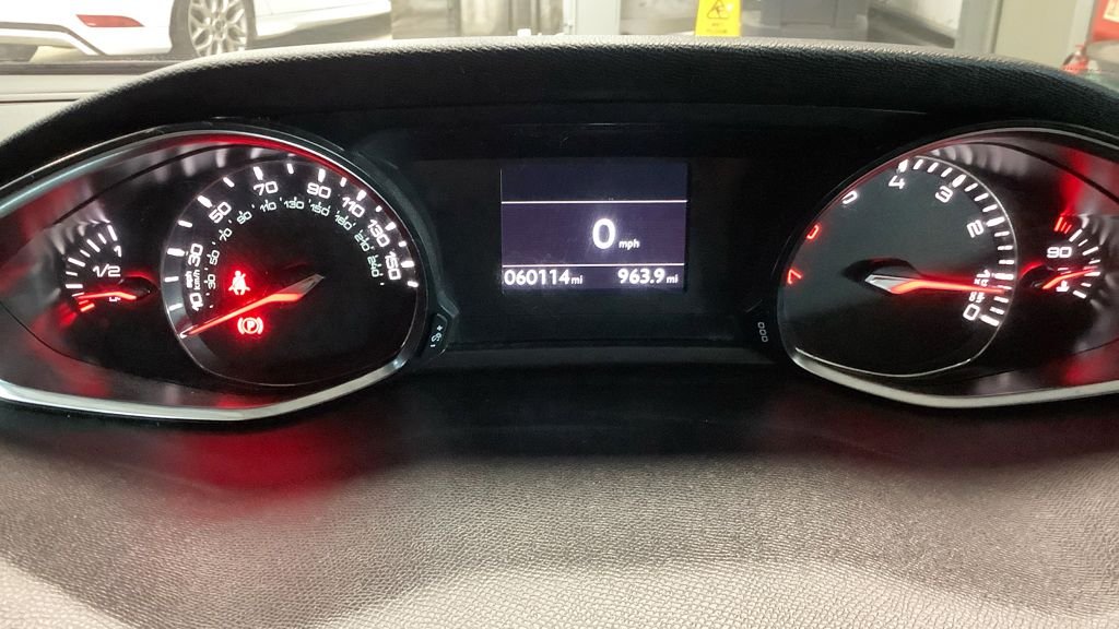 Used Peugeot 308 2017 for sale - 77780024: Photo 11