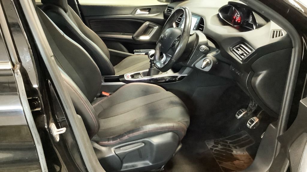 Used Peugeot 308 2017 for sale - 77780024: Photo 12