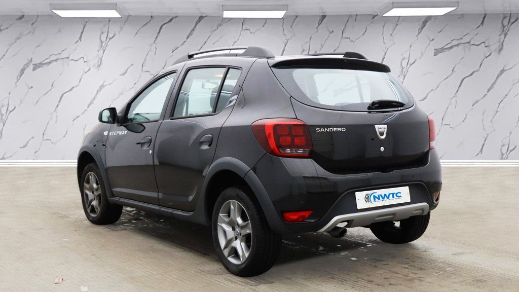Used Dacia Sandero Stepway 2019 for sale - 76901165: Photo 3