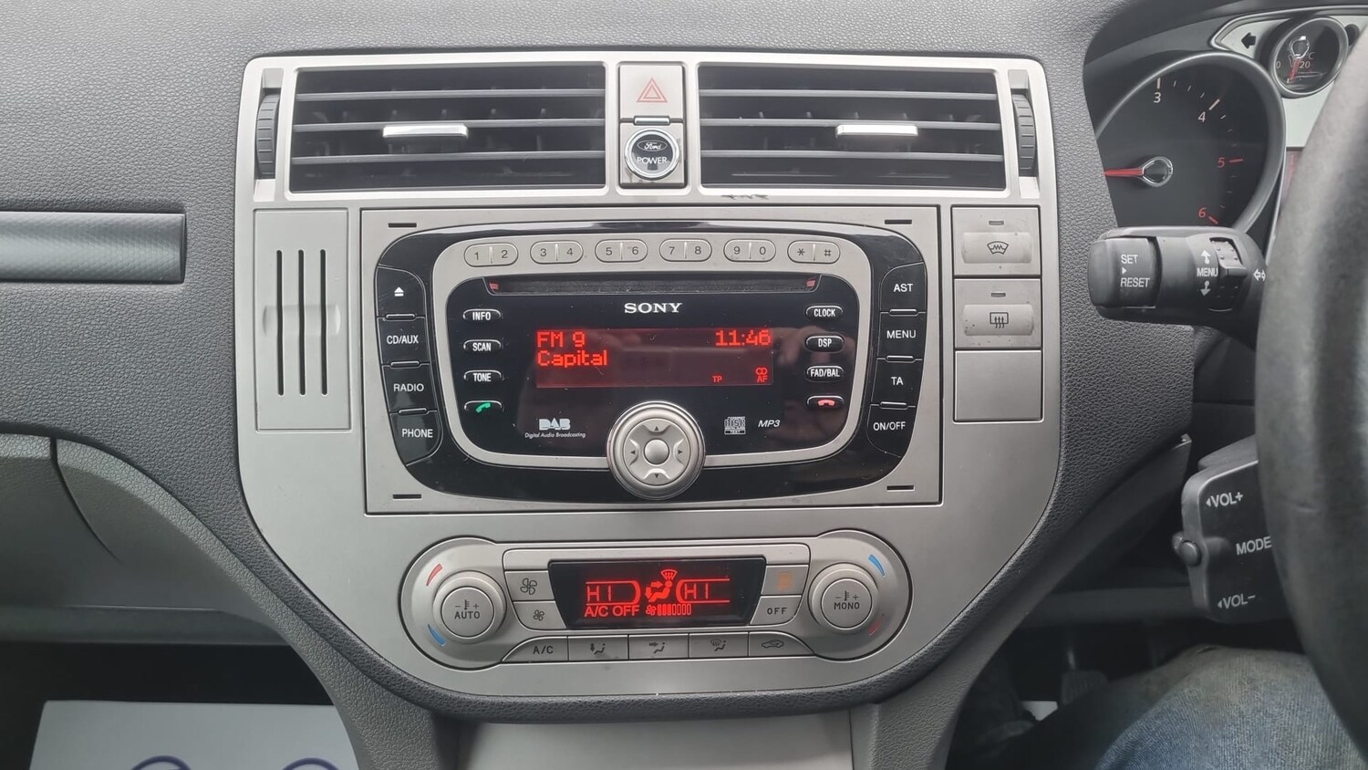 Used Ford Kuga 2011 for sale - 77603797: Photo 6