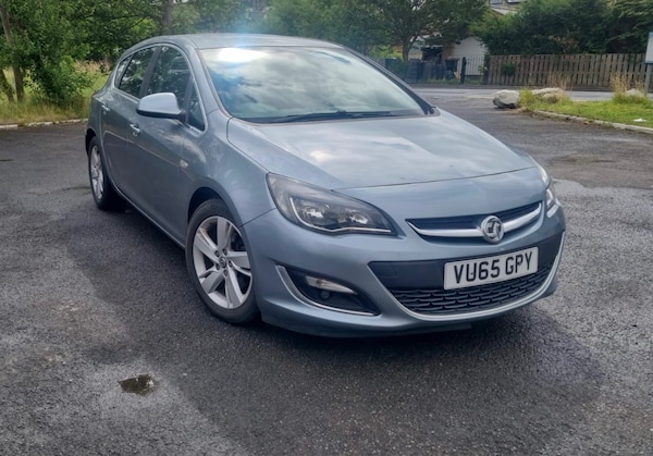 Used Vauxhall Astra 2015 for sale - 75259997: Photo 1