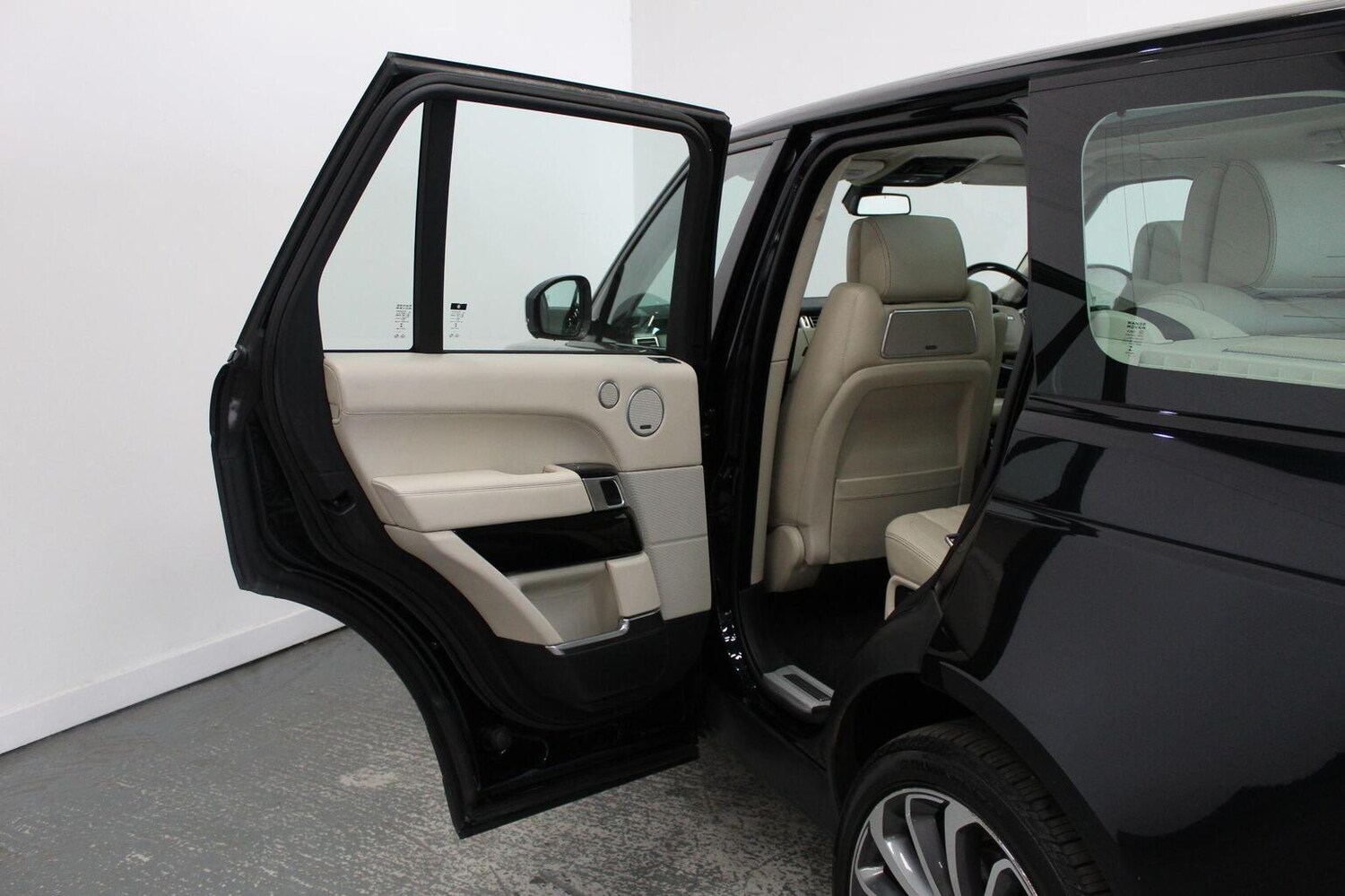 Used Land Rover Range Rover 2015 for sale - 76793852: Photo 35